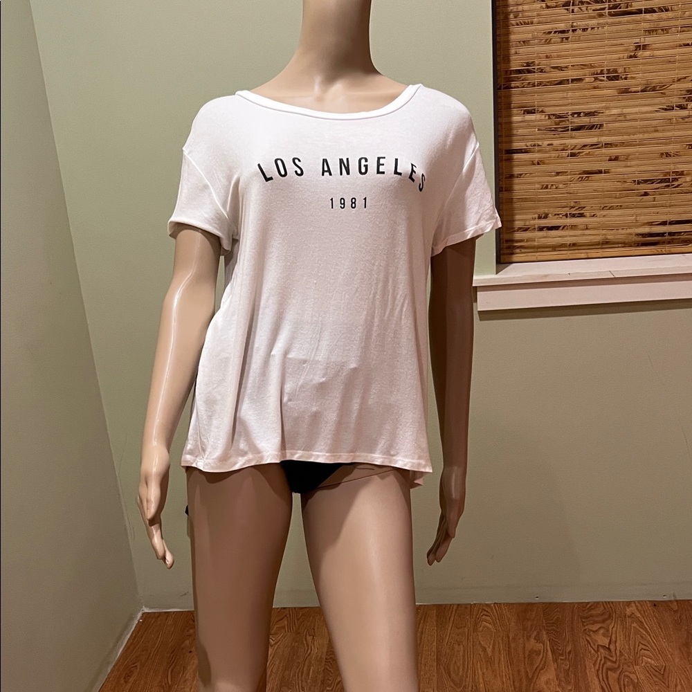 Chinese Laundry White Graphic Tee rayon and spandex L